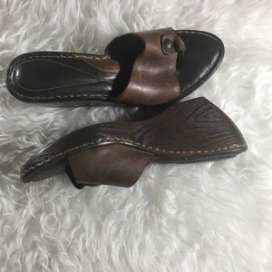 Born 2.8 inch Sandals Size 9 Narrow Brown